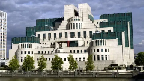 The UK's Secret Intelligence Service Introduces Encrypted Portal to Recruit Spies in Russia
